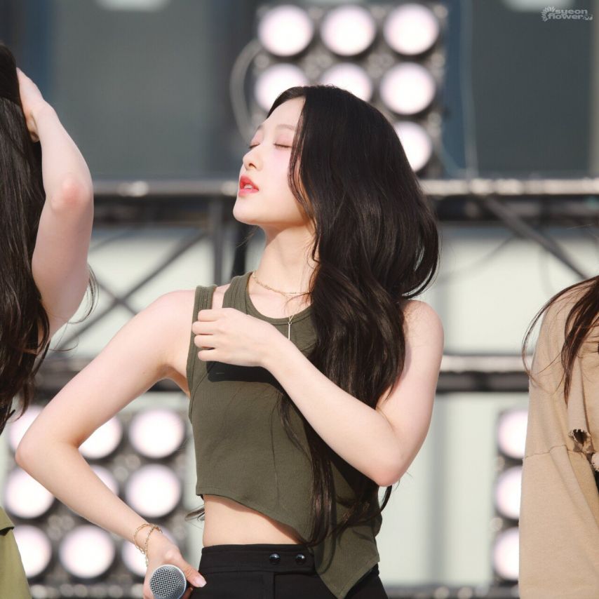 프로미스나인 서연1_1.jpg