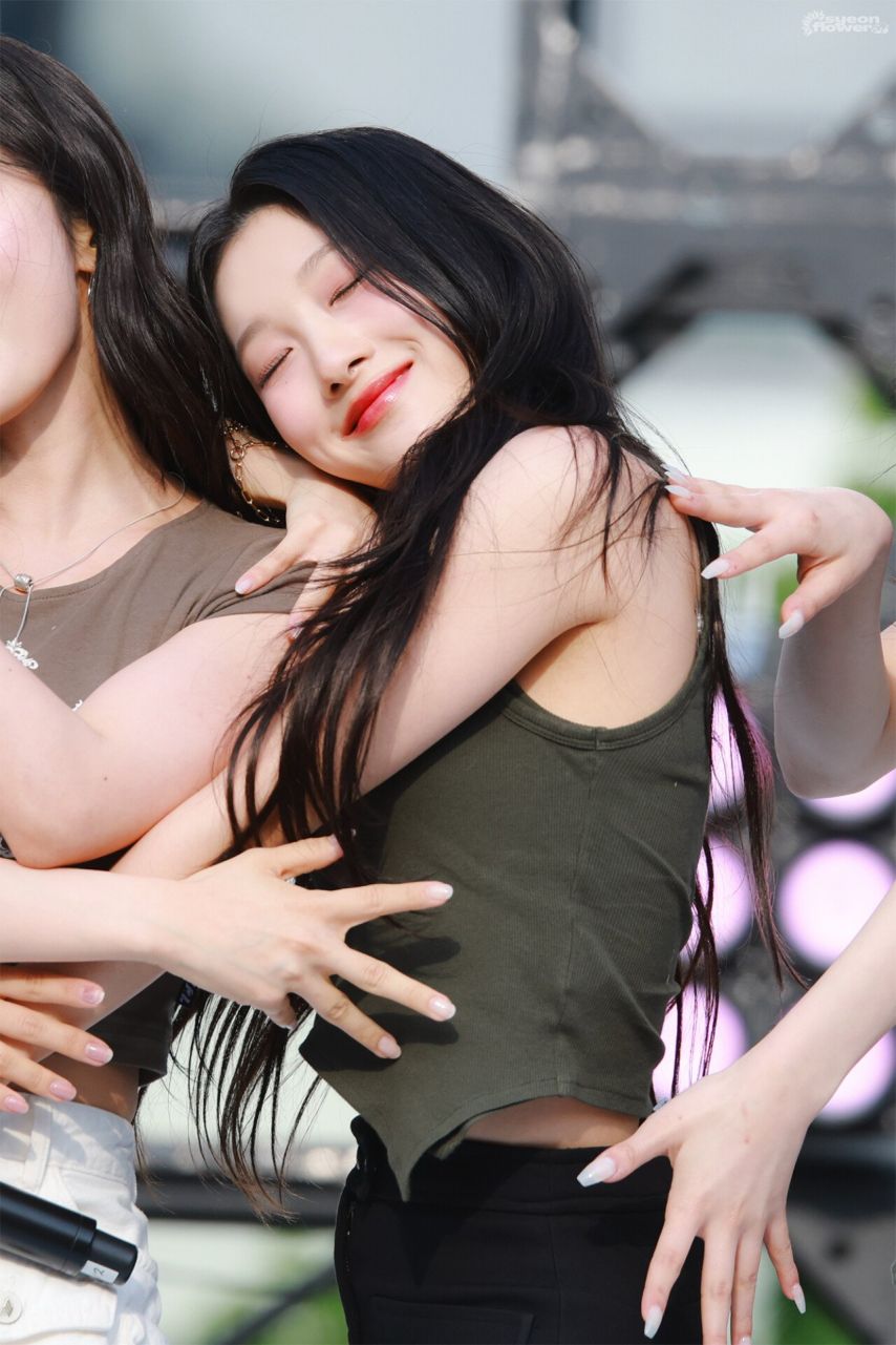 프로미스나인 서연1_4.jpg