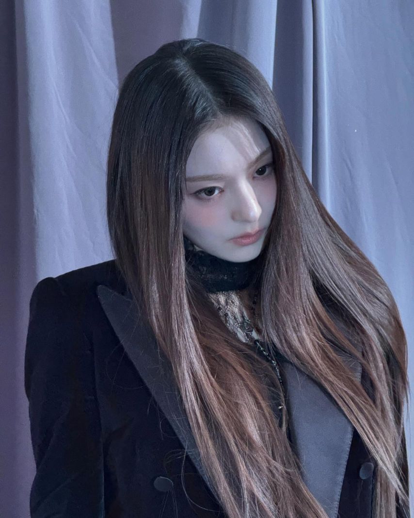 프로미스나인 이나경,백지헌1_3.jpg