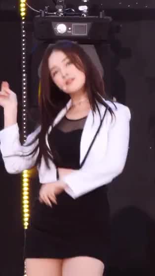 10e3c773ea098bf7e46b43eae8330ed3_1650211745_6854.gif