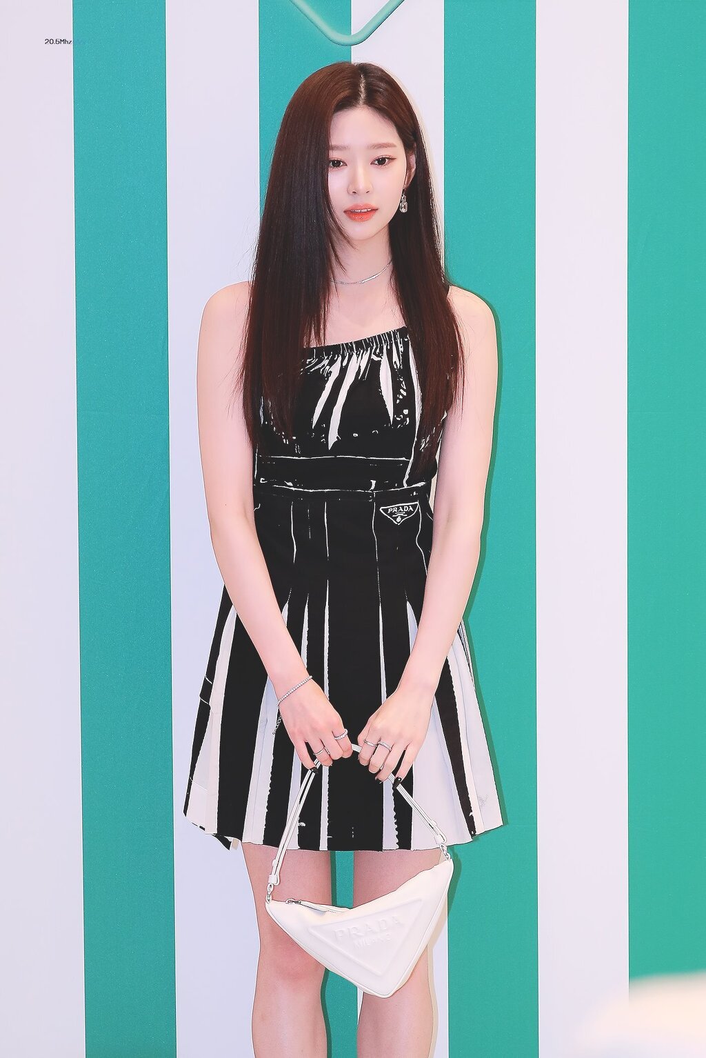 프라다 행사 김민주 _09.jpg