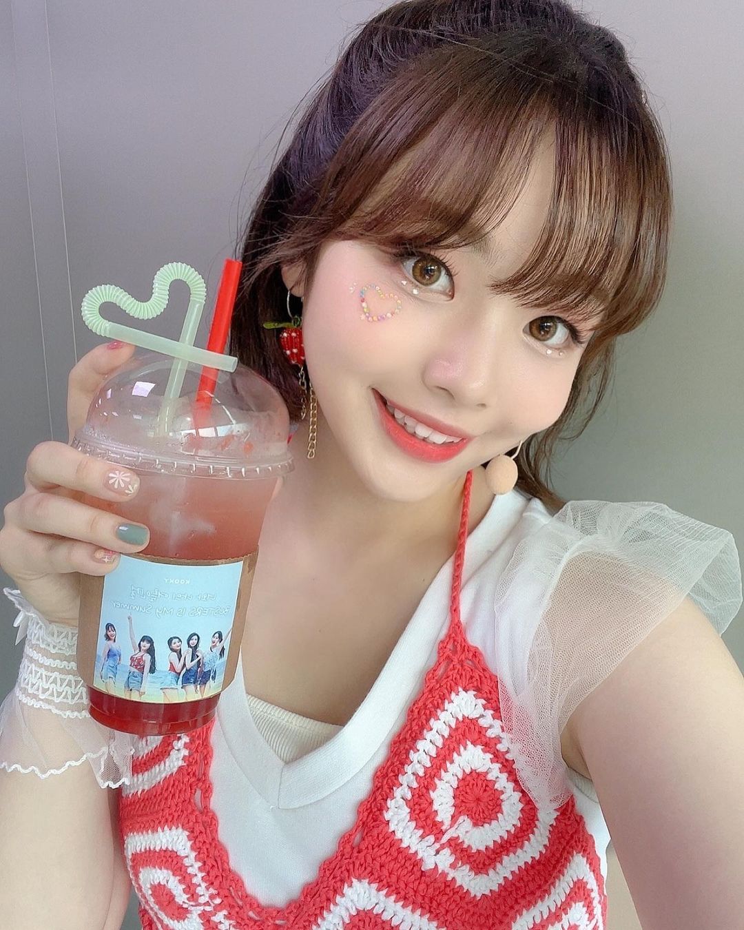 smiley_seira_p_CgepsAihyl0_2.jpg