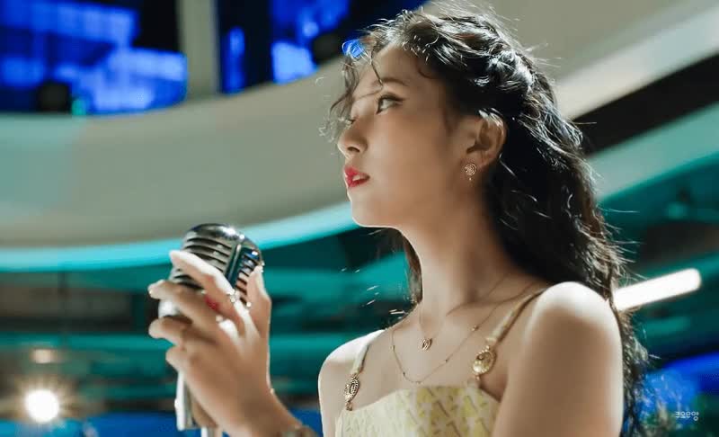 METROCITY 2022 Spring 미나 4.gif