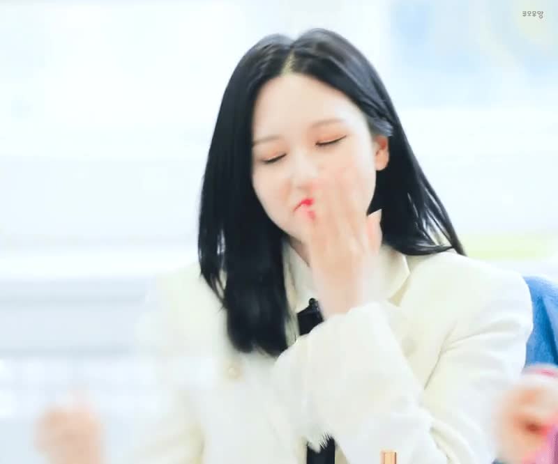 트와이스 TTT 소울메이트 4화 미나 3.gif