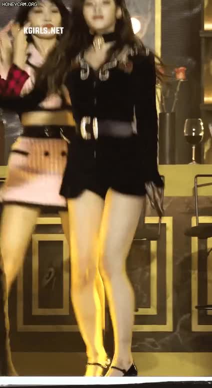 섹시한 사나 각선미 9.gif