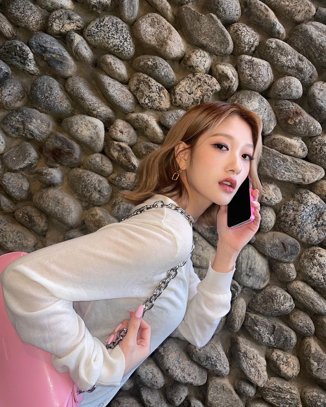 im_theyeon_p_Cb2DqrEJjSy_1.jpg