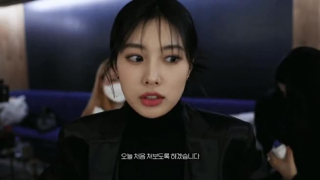 당구 처음 쳐본 강혜원 2.gif