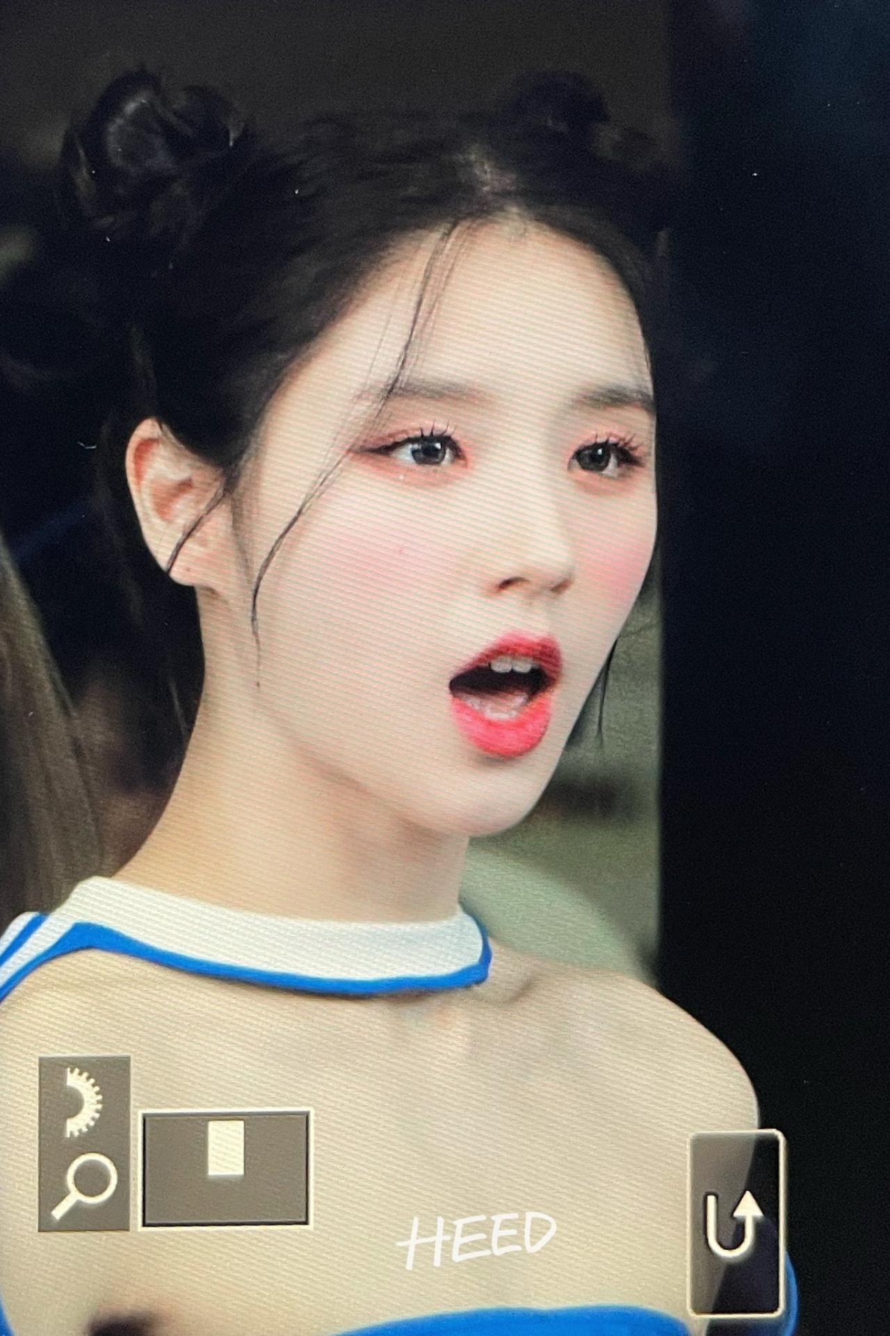 FWkrPd4aIAAgBk0.jpg