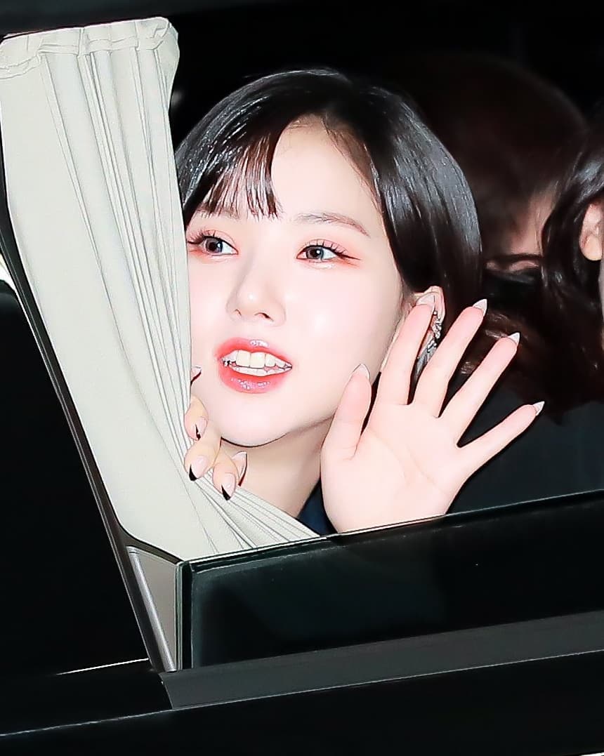 eunha_viviz_p_CcQBllTpHM2_5.jpg