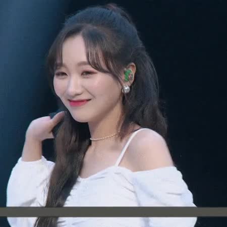 포니테일 러블리즈 류수정 4.gif