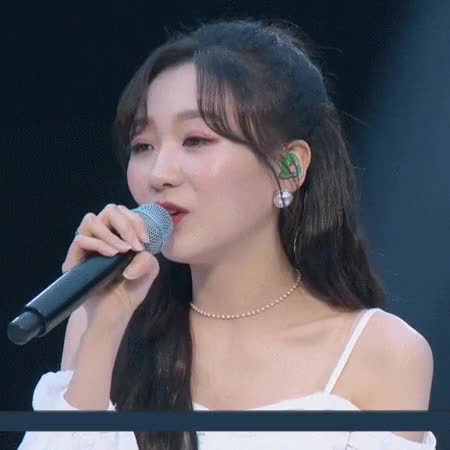 포니테일 러블리즈 류수정 3.gif