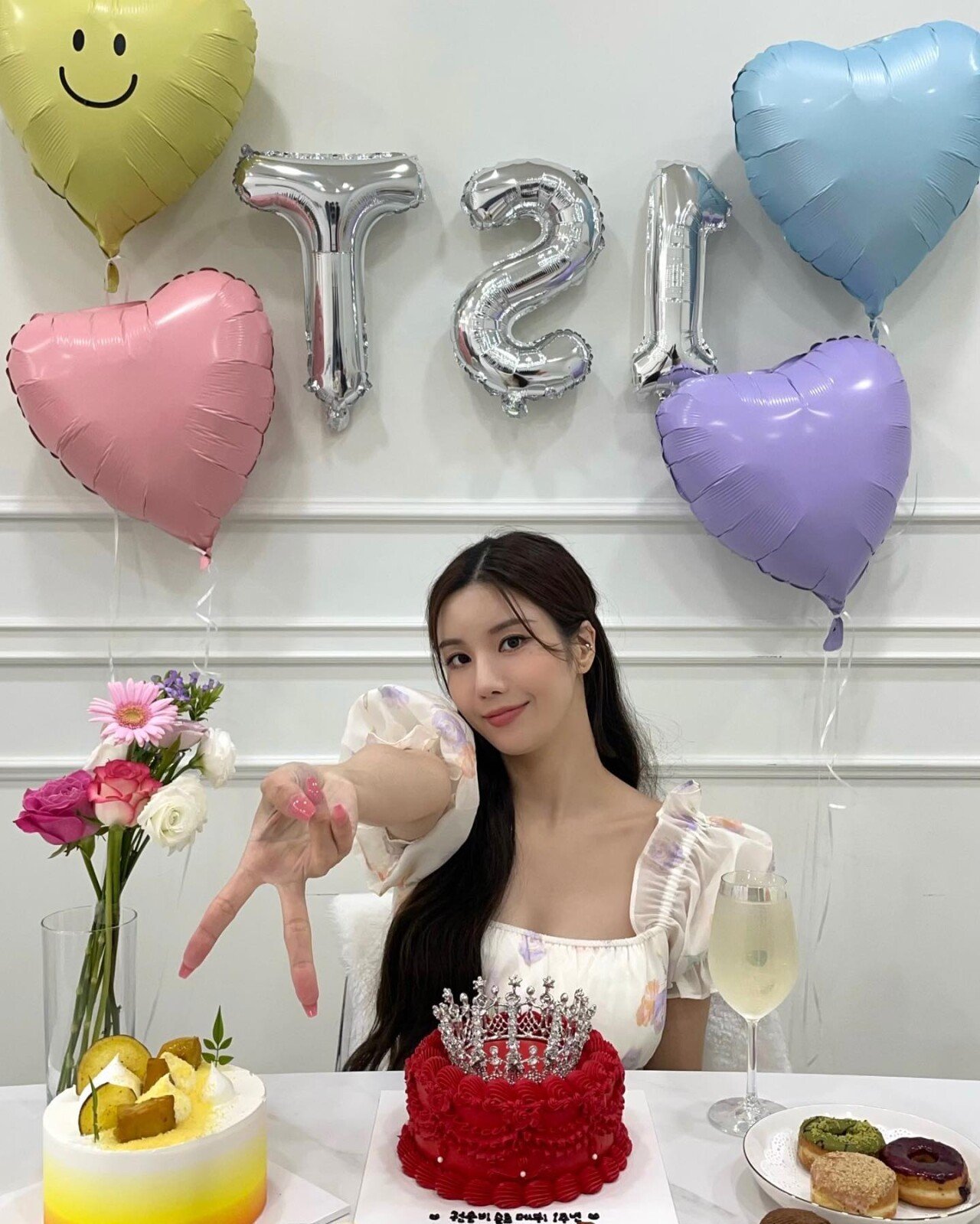 Fa7hSRhUcAERPMc.jpg 권은비 오피셜 인스타