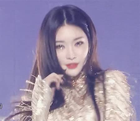 글리터가 반짝반짝하는 청하 1.gif