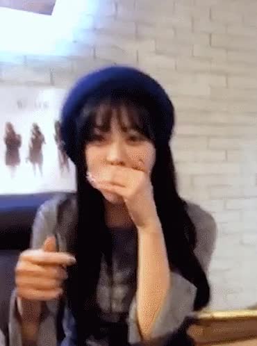 344691f4b8056e09912ab2ee54093a53_1627199196_503.gif