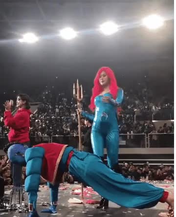 사나는 섹시하다 8.gif