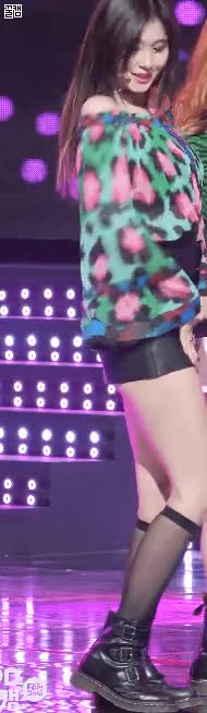 사나는 섹시하다 2.gif