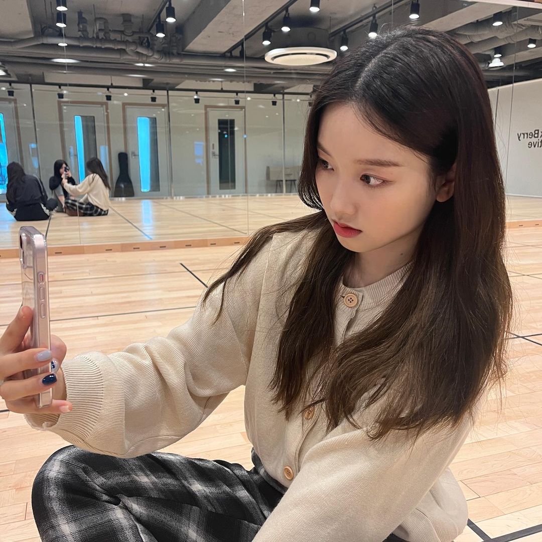 loonatheworld_20211227_192341_4.jpg