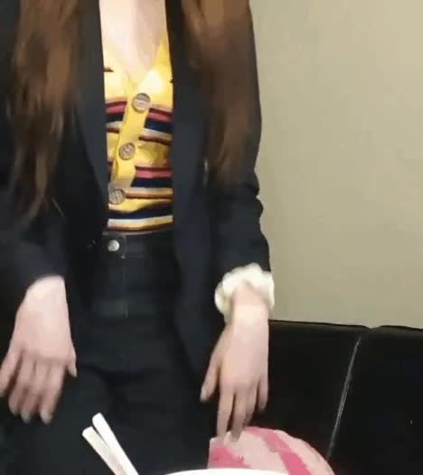 92a8055a95c33afb02e9a4b91490c78a_1631982544_6407.gif