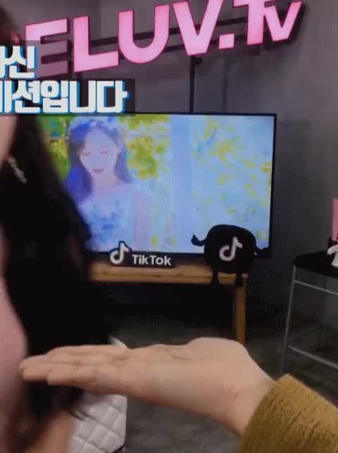 c3c8b9a46bdc854f3c26e5206d190dd0_1631982603_8243.gif