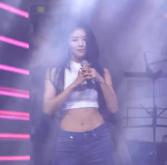 러블리즈 이미주 전설의 행사짤 5.gif