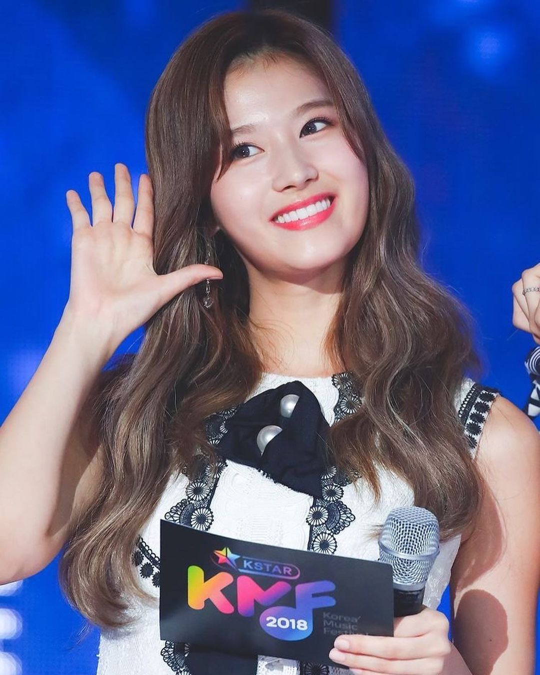 sana_twice2129_p_Cd28XLtFEhA_2.jpg