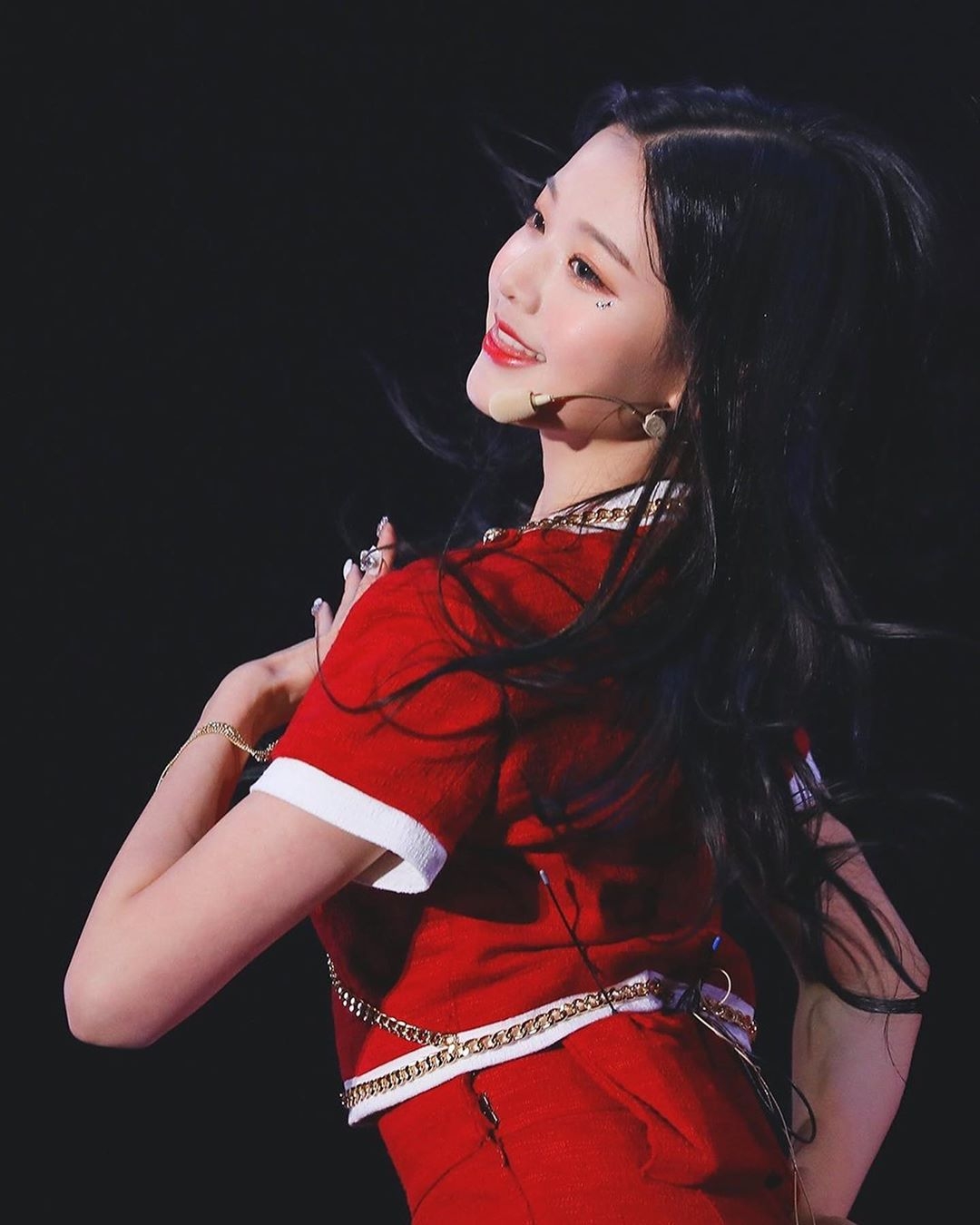wonyoung.izone_B1yuktXnR4S.jpg