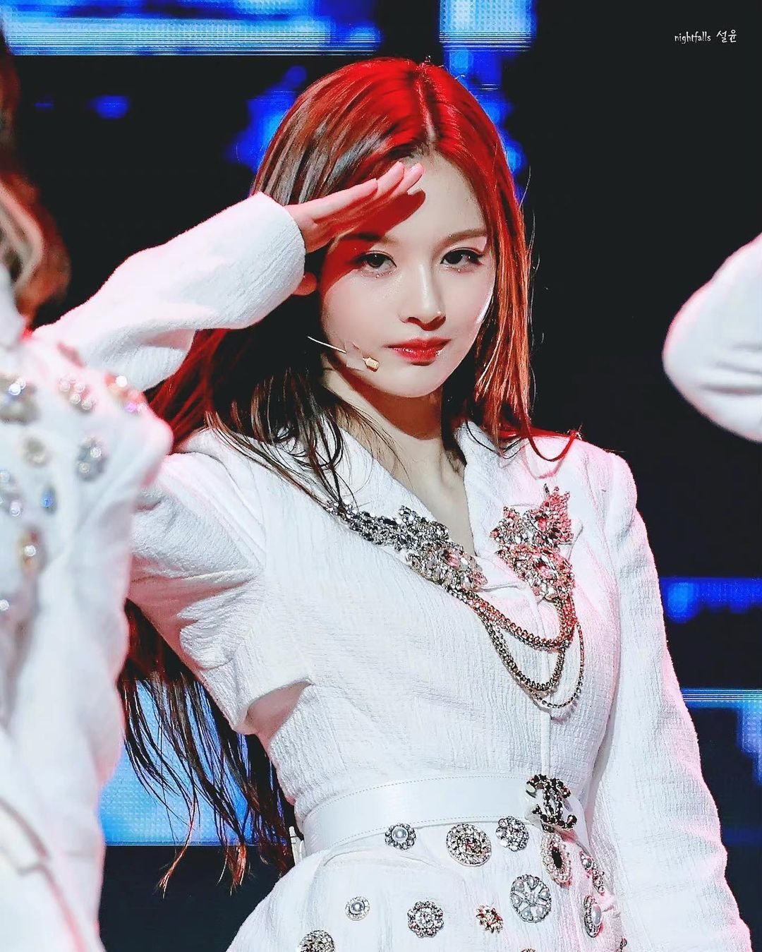 sullyoon_tw_p_CdzzN1upKeU_2.jpg