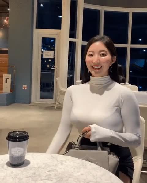 e76149b59748aeed81e08d6b0d69580f_1627007912_1026.gif