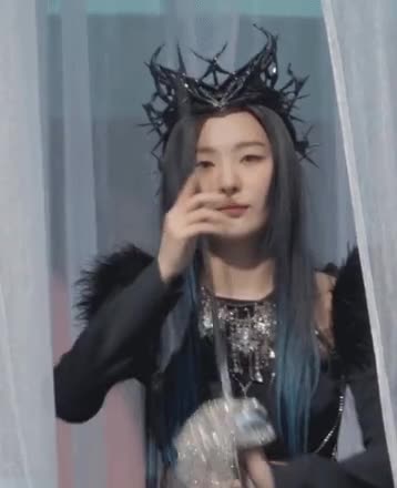 강슬기의 하찮은 공격2.gif