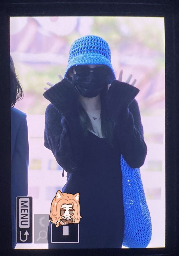 어제자 트와이스 사나 공항패션 6.jpg