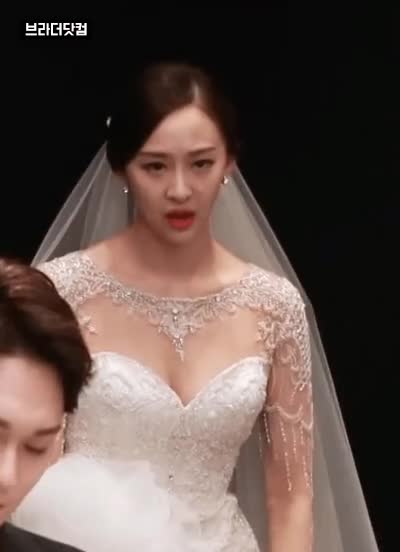 2fe4e50f7b689083f45824ac321e168b.gif