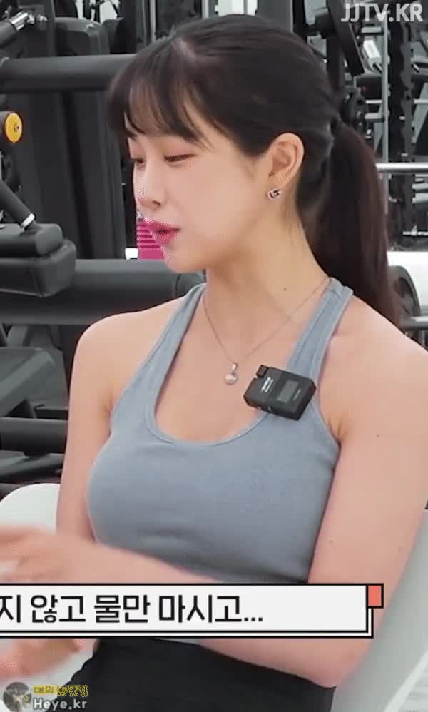 f33efd8a8500d432493c4d1beb4c03ed.gif