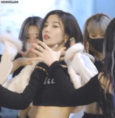 bae6bc23f8618679a3040556c52062dc_1651540077_5965.gif