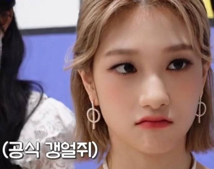 weverse_post_6b472520b098452382fe059618c9dd07196.jpg