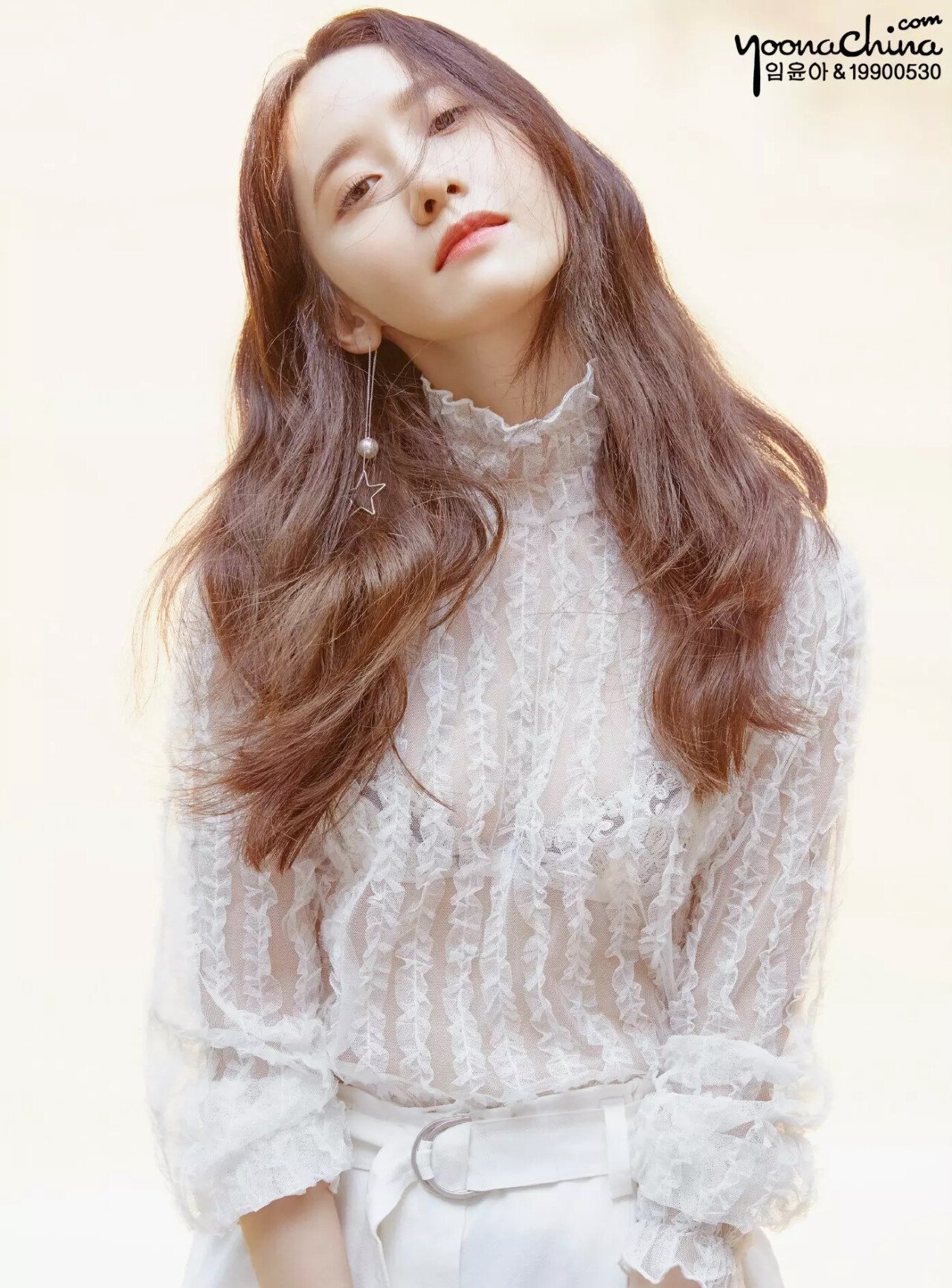 2oK4aDV.webp.ren.jpg 윤아 사진 모음