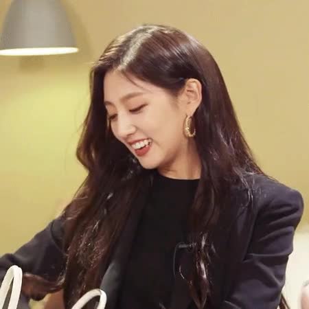 33ab1e3f08271c1b5191b53900448f47_1630558504_586.gif