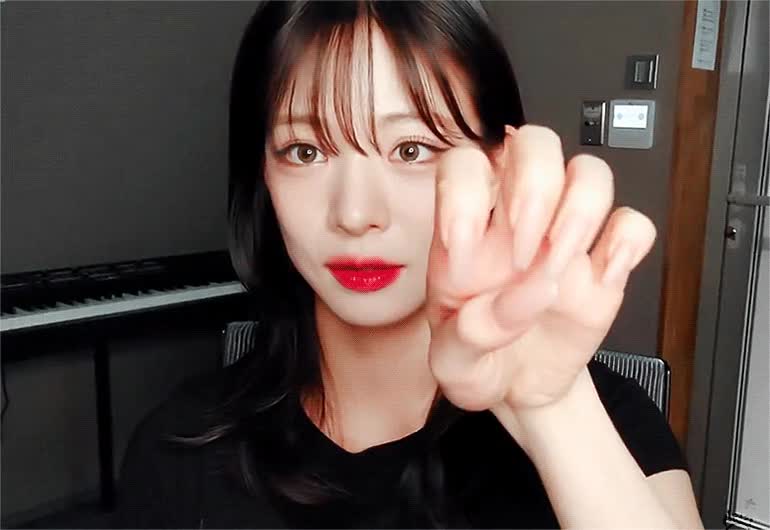브이앱하는 프로미스나인 채영 7.gif