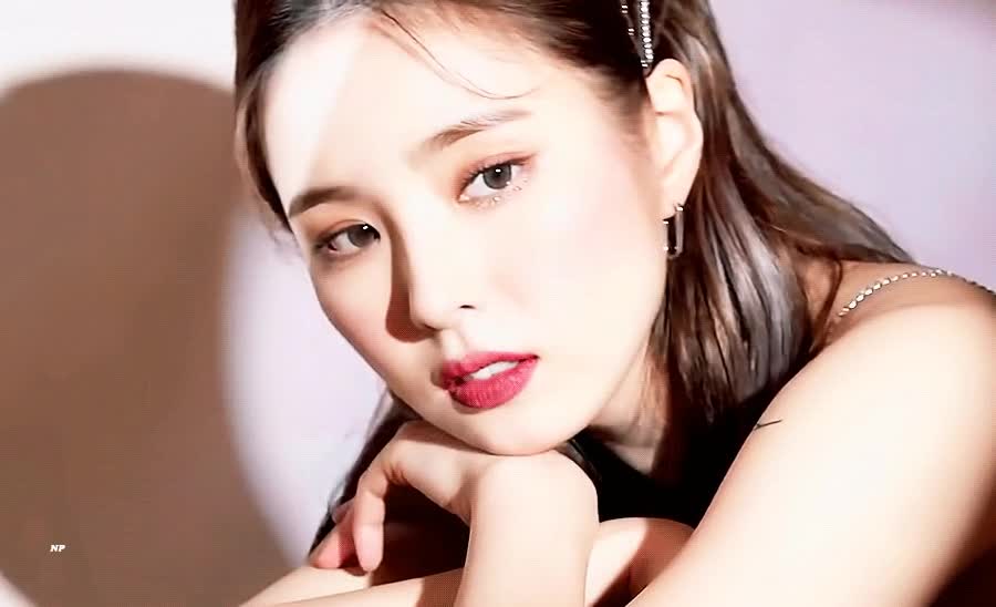 신세경 미모 35.gif