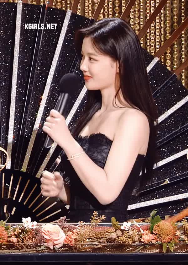 449a432fd9c26444bc33db166894180a_1661214986_1384.gif