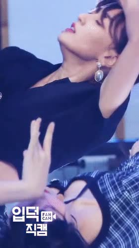 모모 ICSM 안무 모음 5.gif
