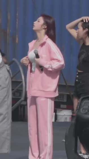 트와이스 사나 땀 흘리는 리허설 1.gif