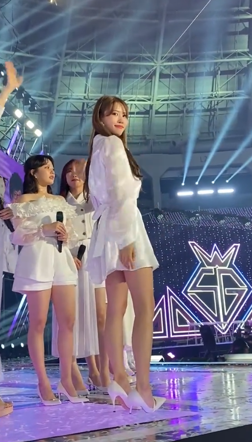 러블리즈 이미주 실물느낌 짤 4.png