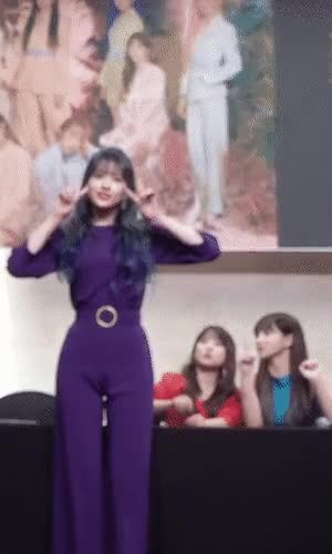 안유진 골반.gif