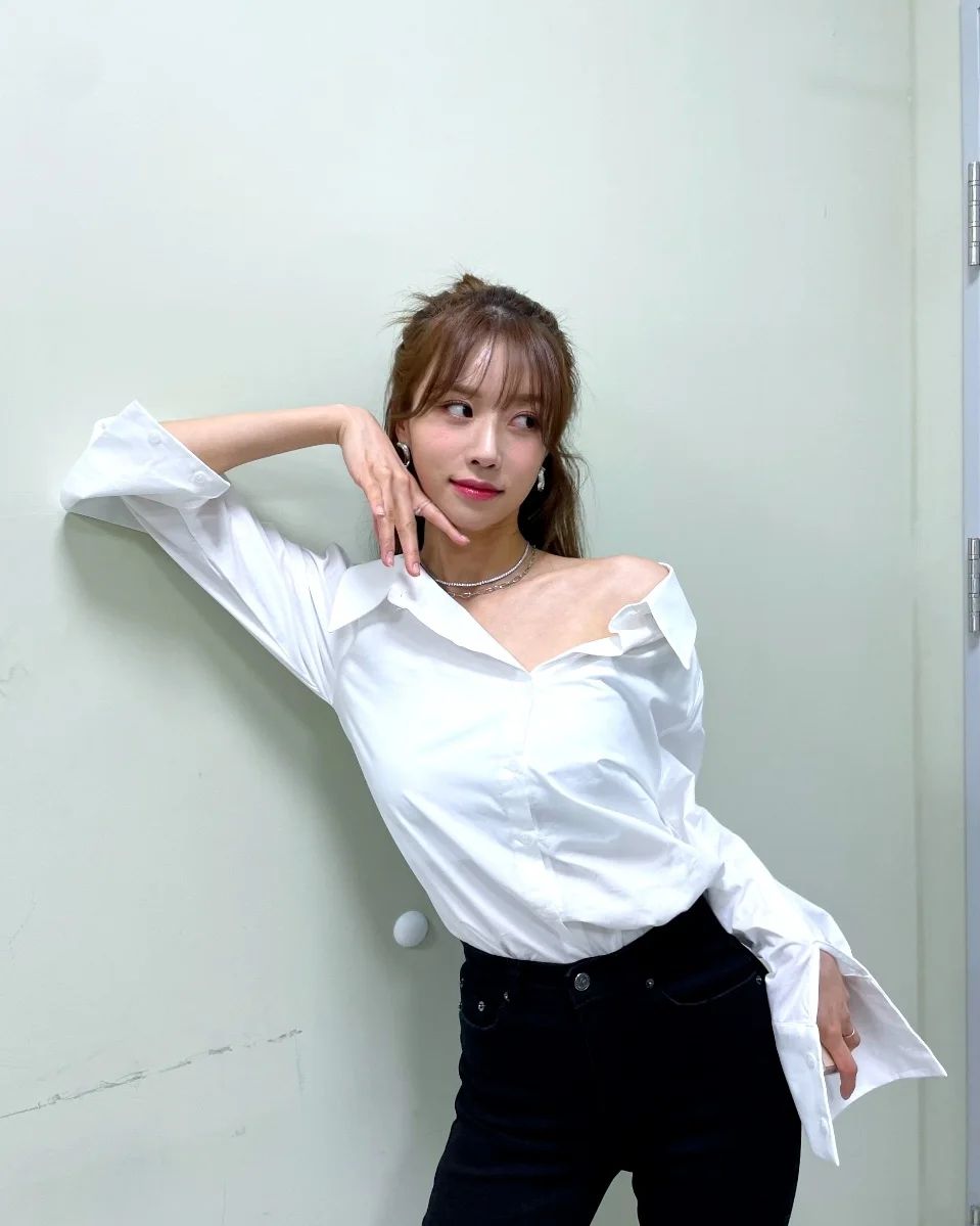 queen.chu_s_p_CcfHcLmLtx0_1.jpg