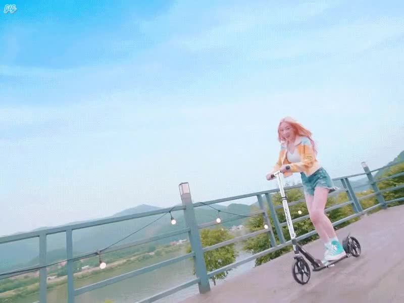 태연 청년피자 첫 번째 CF - 꾸르