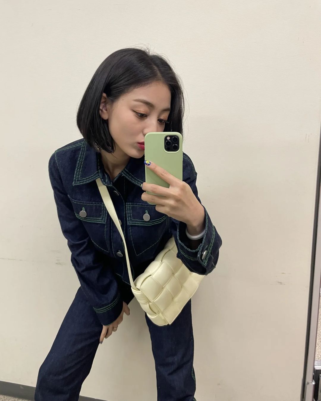 twicetagram_p_Cc7oRceL7d_3.jpg