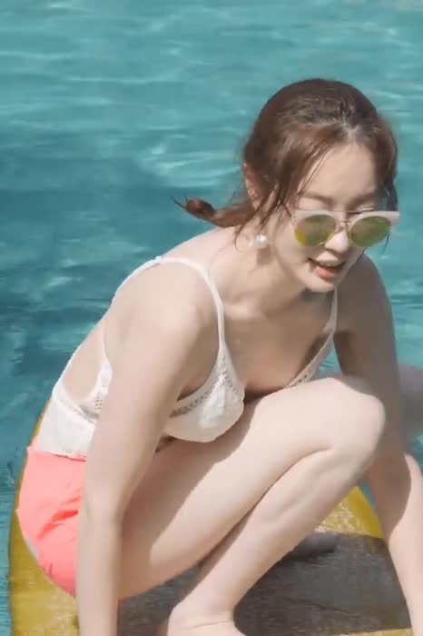 서핑연습하는 양정원 1.gif