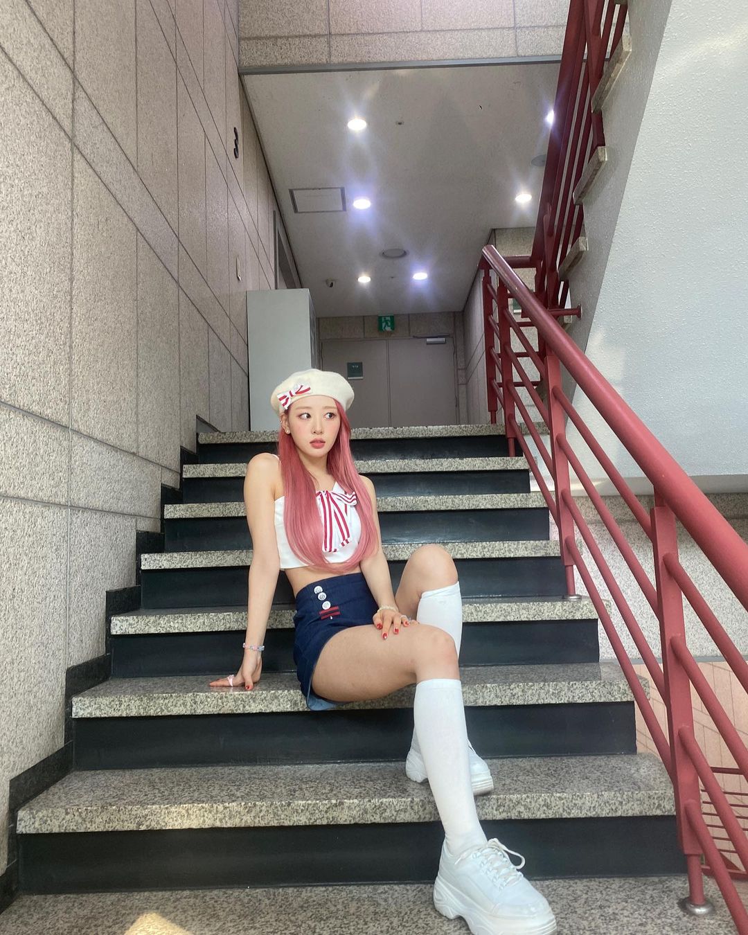 loonatheworld_p_CfnmqJ5Jitg_10.jpg