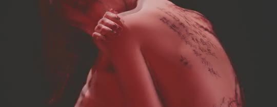 상의탈의 한 다솜 7.gif