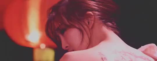 상의탈의 한 다솜 8.gif